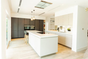 HB Deema (The Lakes), Dubai Villa Kitchen Project by Goettling Interiors
