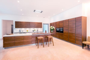 MC Umm Suqeim (Dubai) Villa Kitchen project by Goettling Interiors