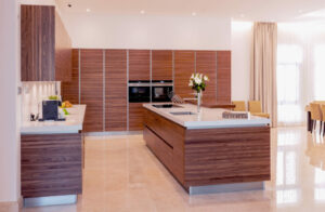 MC Umm Suqeim (Dubai) Villa Kitchen project by Goettling Interiors